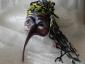 Paola Caporilli, Recycling Rasta Mask (2012), acrilico, colla e plastica termosaldata