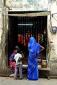 Luca Cossu, Mercato in blue (2009), fotografia su alluminio, cm 50x70